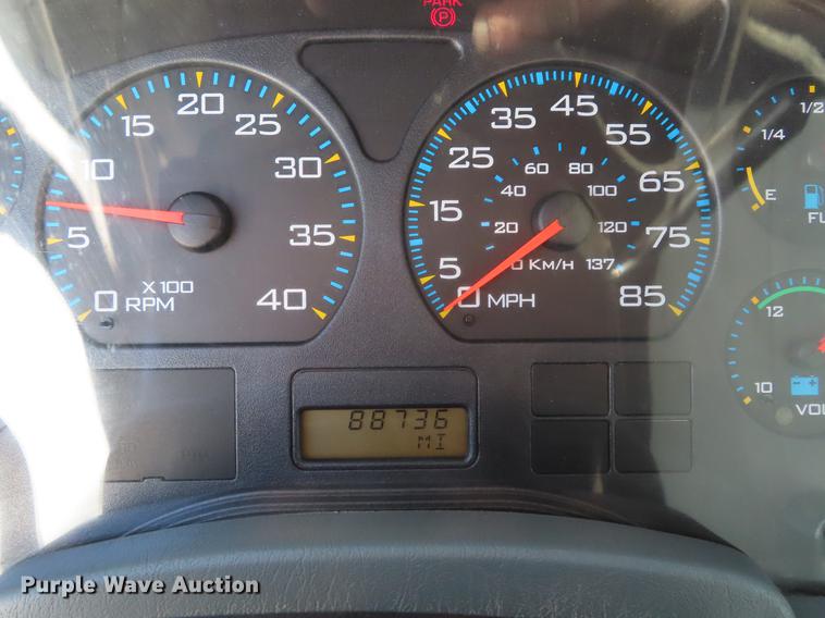 image for item DE3495 2007 International 7300 digger derrick truck