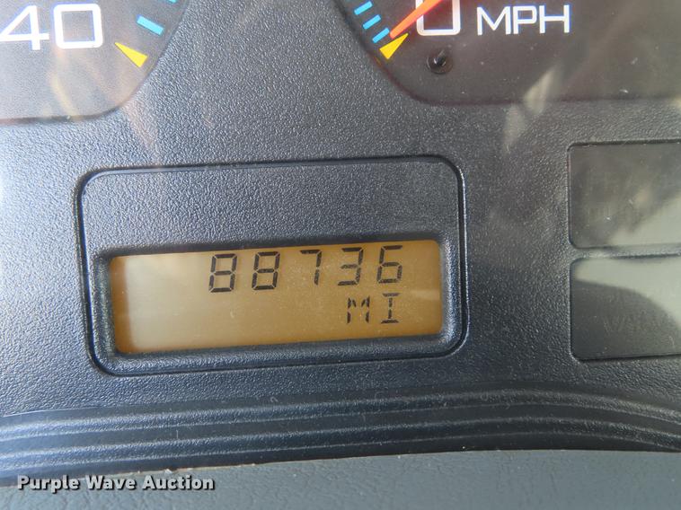 image for item DE3495 2007 International 7300 digger derrick truck