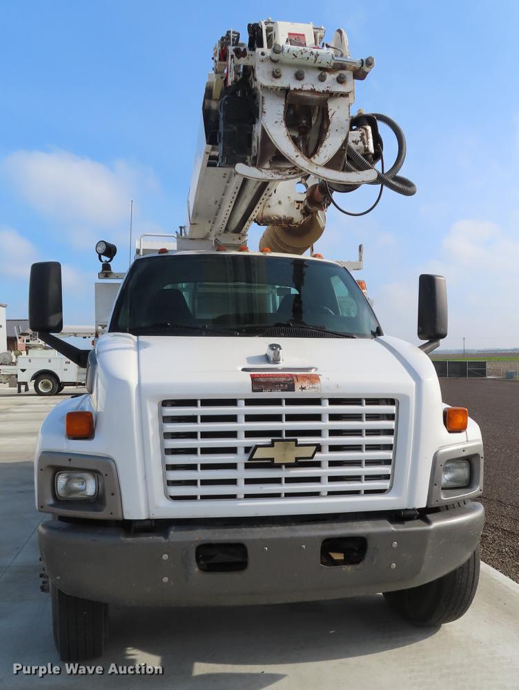 image for item DE3496 2006 Chevrolet C8500 digger derrick truck