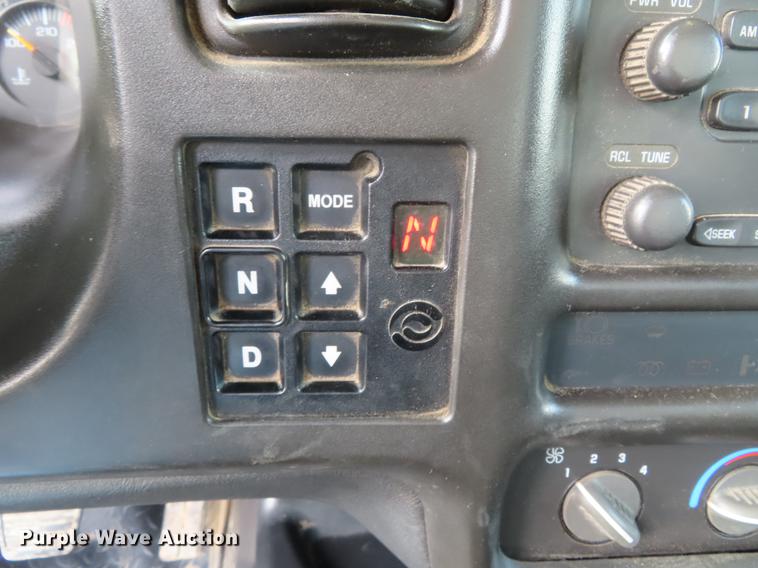 image for item DE3496 2006 Chevrolet C8500 digger derrick truck