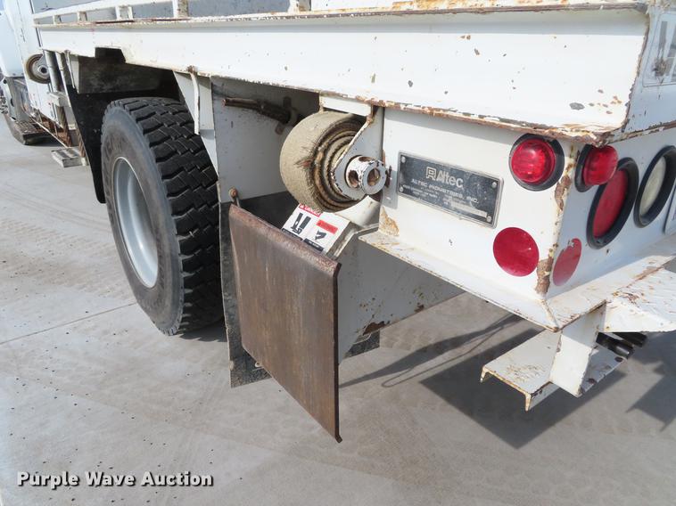 image for item DE3496 2006 Chevrolet C8500 digger derrick truck