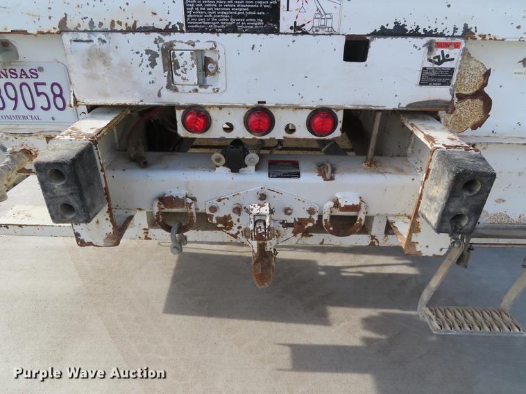 image for item DE3496 2006 Chevrolet C8500 digger derrick truck