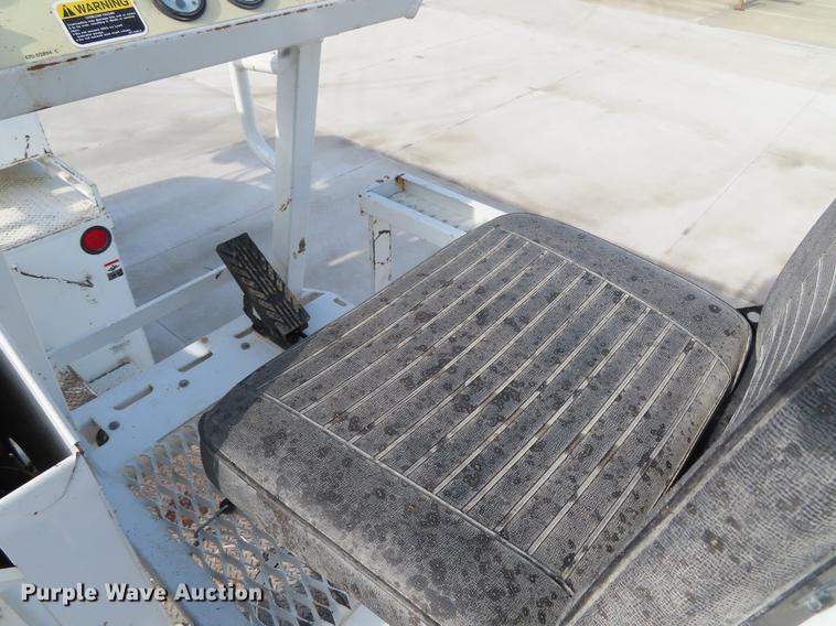 image for item DE3496 2006 Chevrolet C8500 digger derrick truck