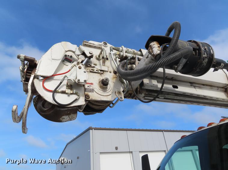 image for item DE3496 2006 Chevrolet C8500 digger derrick truck