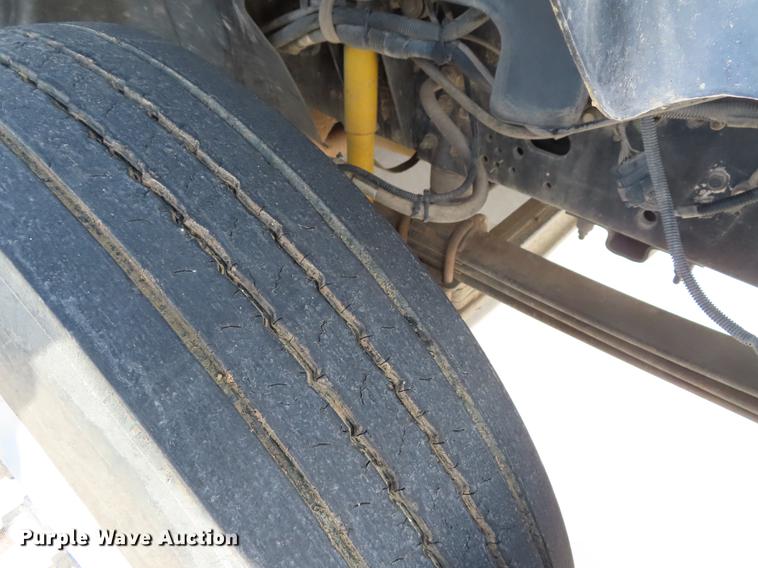 image for item DE3496 2006 Chevrolet C8500 digger derrick truck