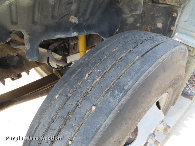 image for item DE3496 2006 Chevrolet C8500 digger derrick truck