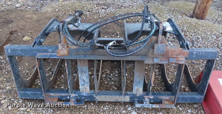 image for item DE3499 66"W skid steer grapple bucket