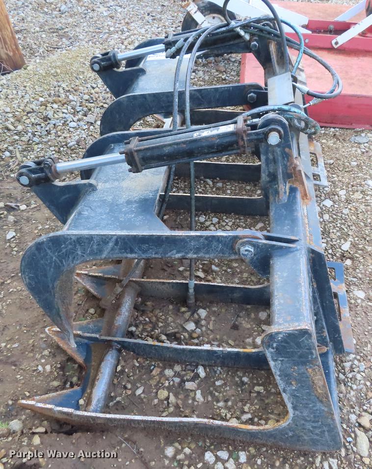 image for item DE3499 66"W skid steer grapple bucket