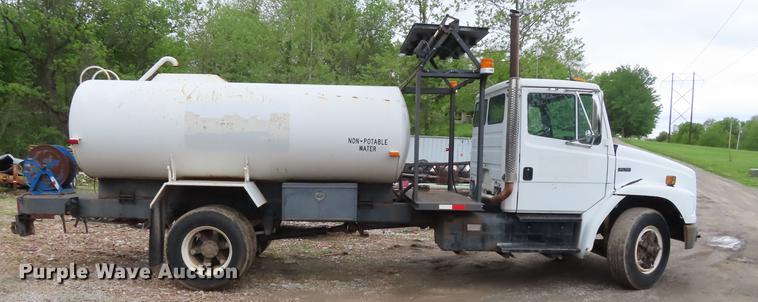 image for item DE3509 1996 Freightliner FL70 tank truck