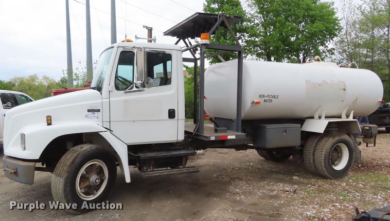 image for item DE3509 1996 Freightliner FL70 tank truck
