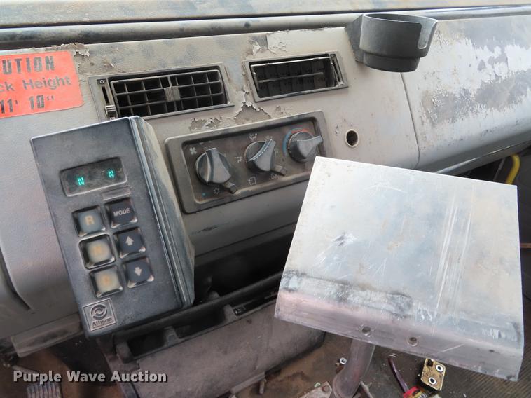 image for item DE3509 1996 Freightliner FL70 tank truck