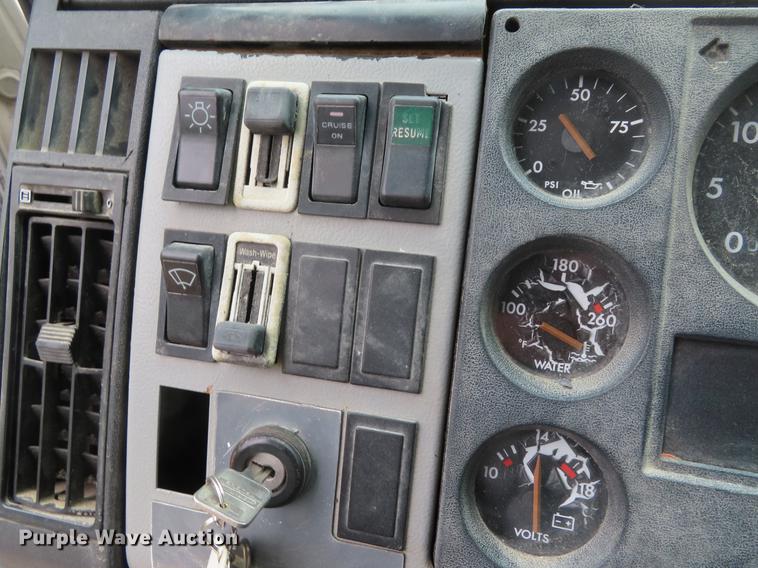 image for item DE3509 1996 Freightliner FL70 tank truck