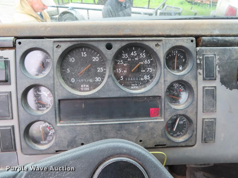 image for item DE3509 1996 Freightliner FL70 tank truck