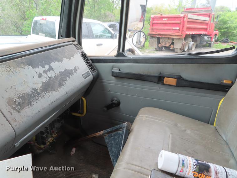 image for item DE3509 1996 Freightliner FL70 tank truck