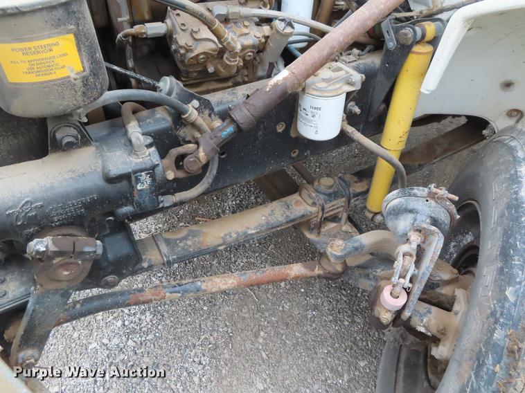 image for item DE3509 1996 Freightliner FL70 tank truck