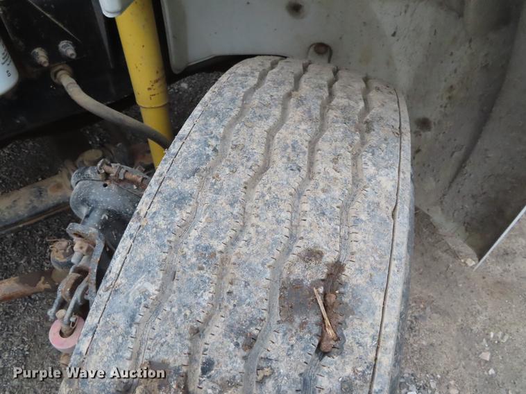 image for item DE3509 1996 Freightliner FL70 tank truck