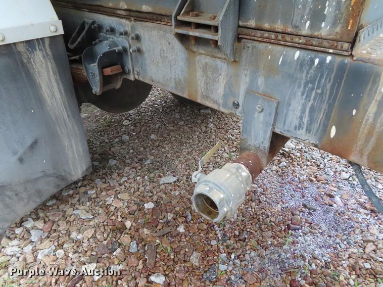 image for item DE3509 1996 Freightliner FL70 tank truck