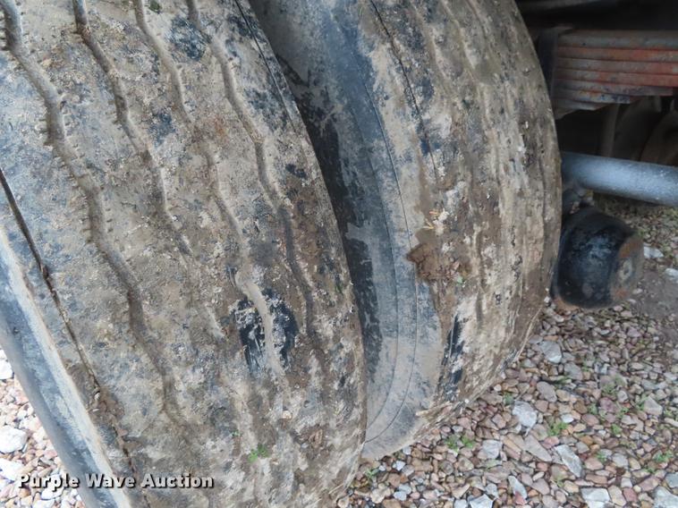 image for item DE3509 1996 Freightliner FL70 tank truck