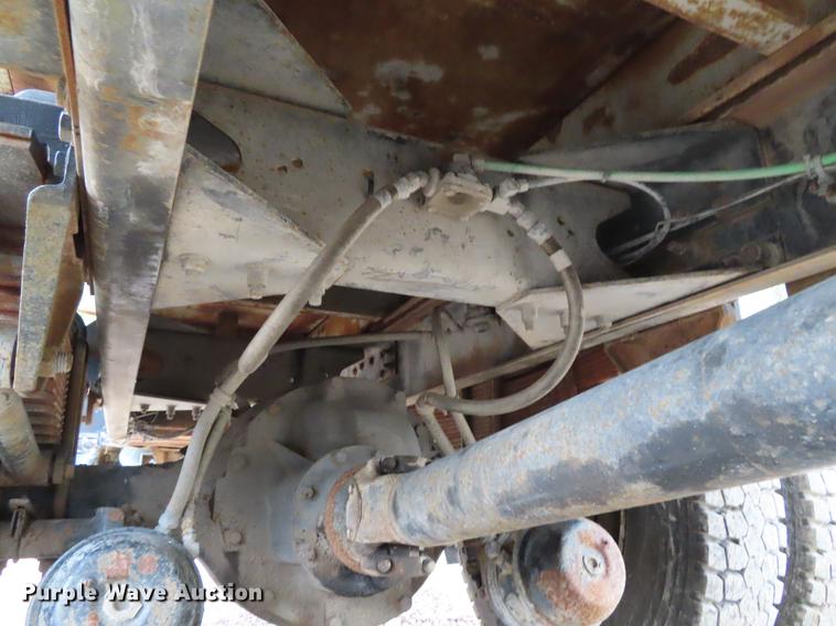 image for item DE3509 1996 Freightliner FL70 tank truck