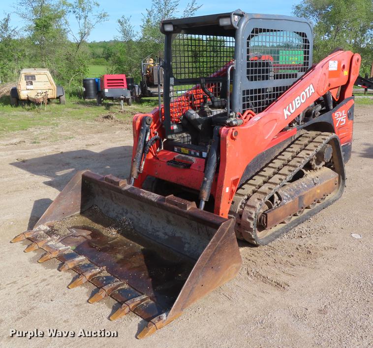image for item DE3511 2013 Kubota SVL75 skid steer