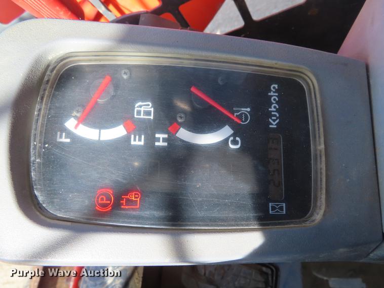 image for item DE3511 2013 Kubota SVL75 skid steer