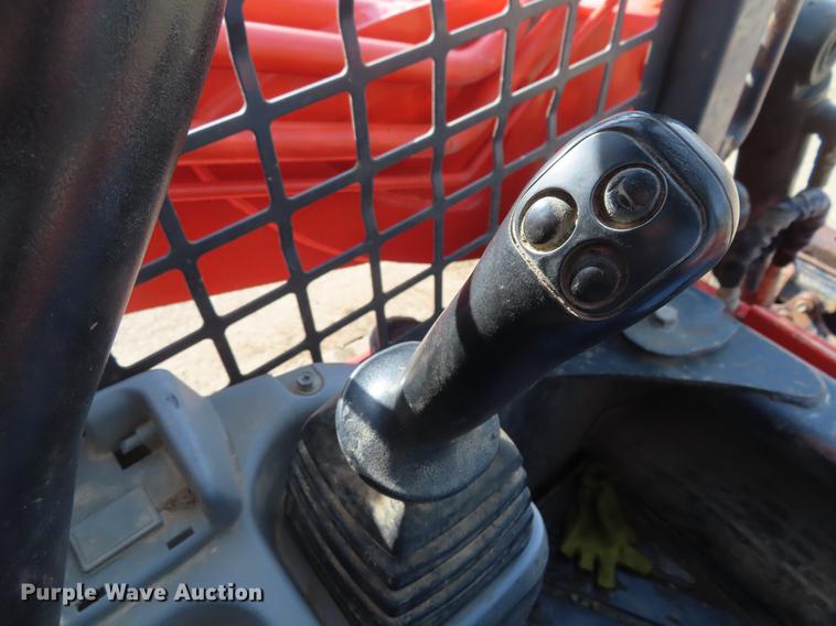 image for item DE3511 2013 Kubota SVL75 skid steer