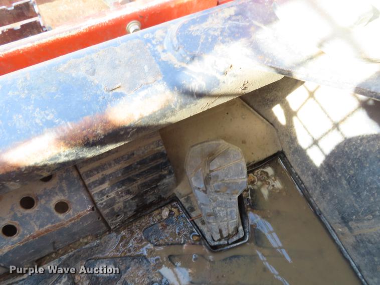 image for item DE3511 2013 Kubota SVL75 skid steer