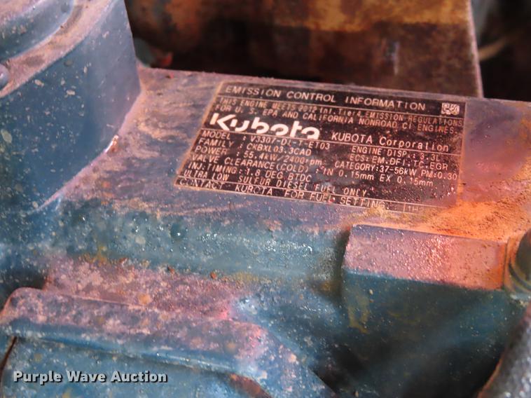 image for item DE3511 2013 Kubota SVL75 skid steer