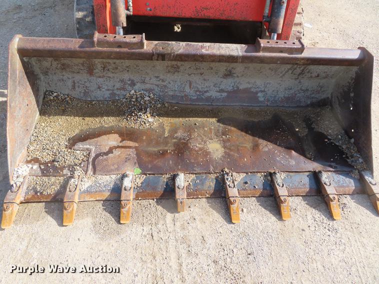 image for item DE3511 2013 Kubota SVL75 skid steer