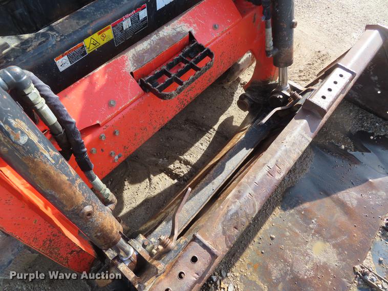 image for item DE3511 2013 Kubota SVL75 skid steer