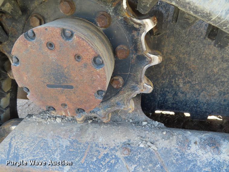 image for item DE3511 2013 Kubota SVL75 skid steer