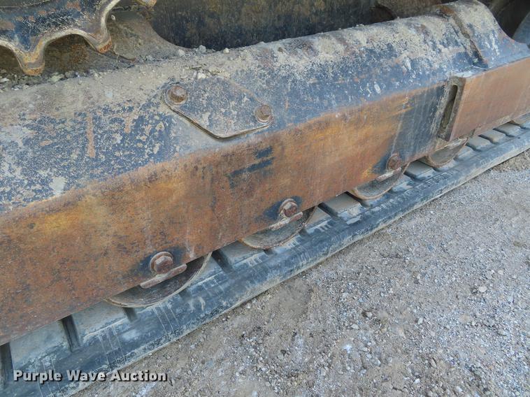 image for item DE3511 2013 Kubota SVL75 skid steer