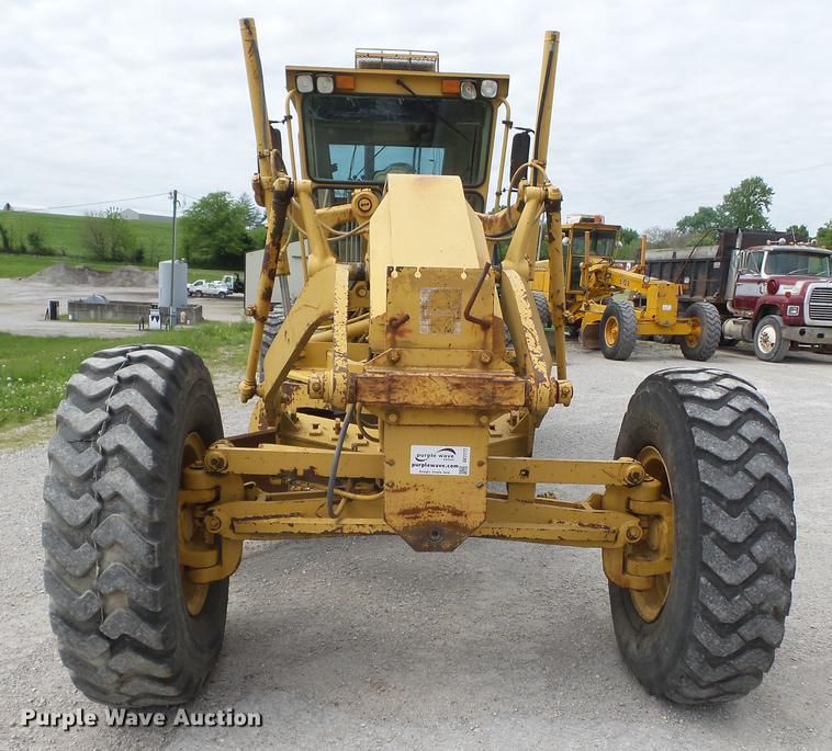 image for item DE7777 1995 Caterpillar 140H motor grader