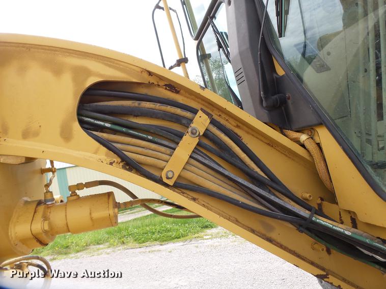 image for item DE7777 1995 Caterpillar 140H motor grader