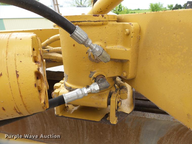 image for item DE7777 1995 Caterpillar 140H motor grader
