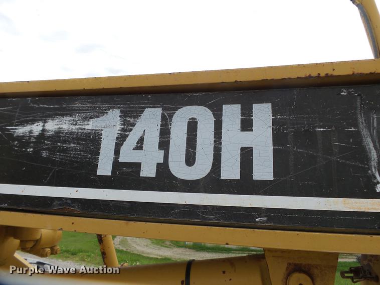 image for item DE7777 1995 Caterpillar 140H motor grader