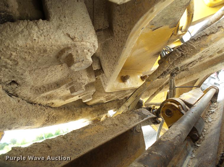 image for item DE7777 1995 Caterpillar 140H motor grader