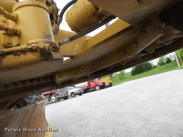 image for item DE7777 1995 Caterpillar 140H motor grader