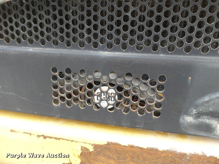 image for item DE7777 1995 Caterpillar 140H motor grader