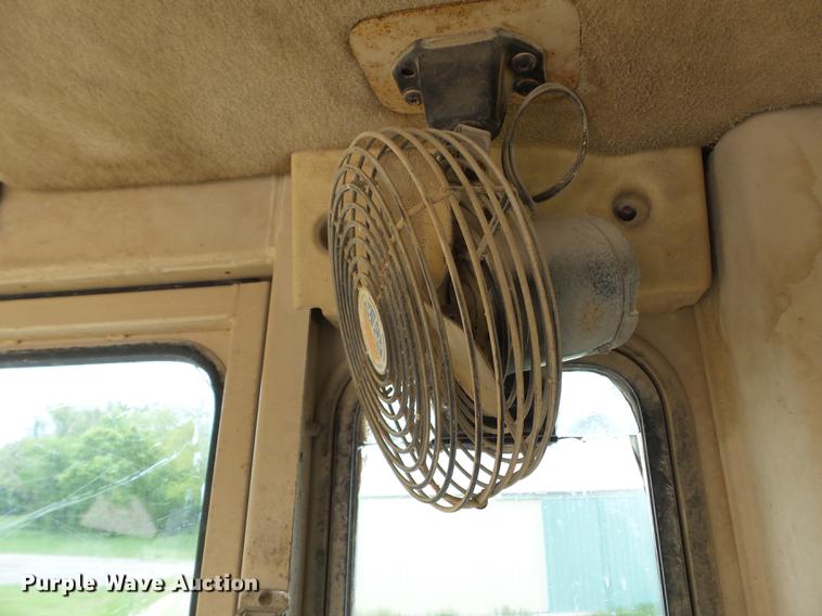 image for item DE7777 1995 Caterpillar 140H motor grader