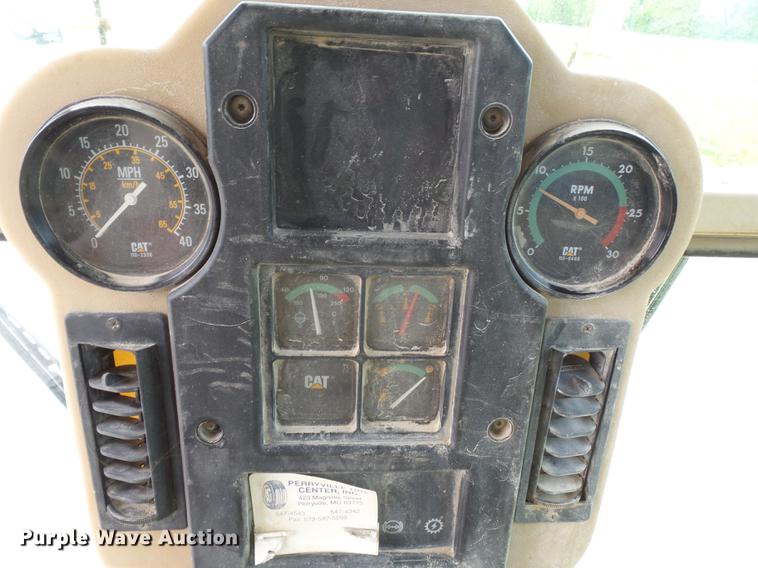 image for item DE7777 1995 Caterpillar 140H motor grader