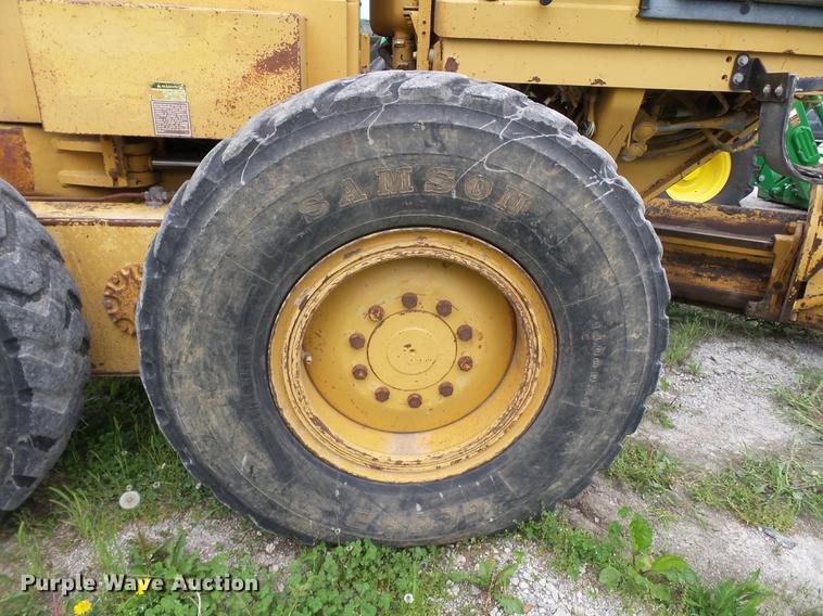 image for item DE7777 1995 Caterpillar 140H motor grader