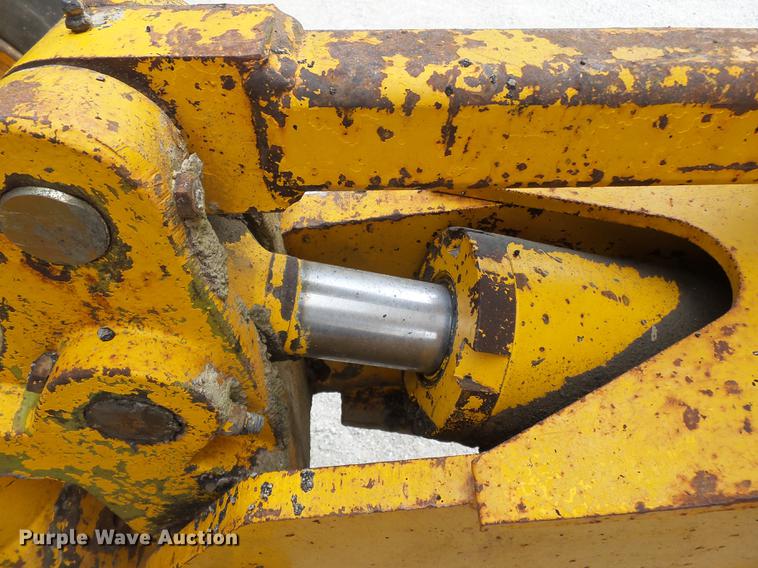 image for item DE7778 1988 John Deere 670B motor grader