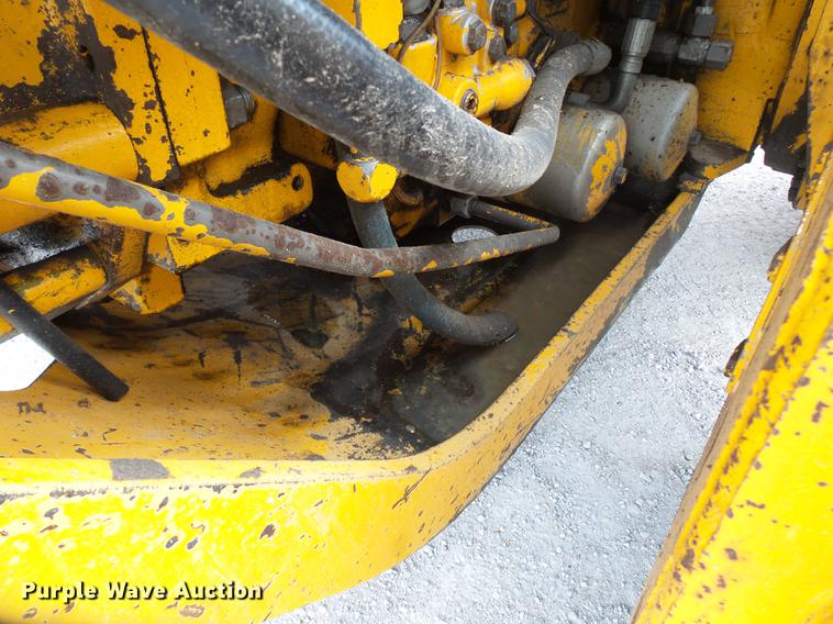 image for item DE7778 1988 John Deere 670B motor grader