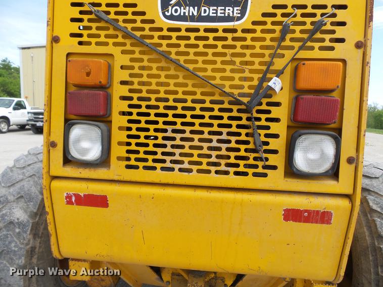 image for item DE7778 1988 John Deere 670B motor grader