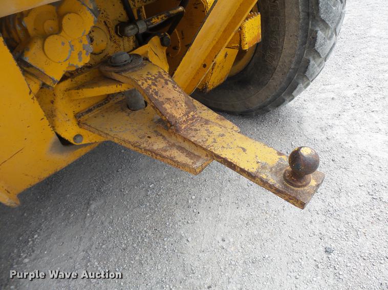 image for item DE7778 1988 John Deere 670B motor grader