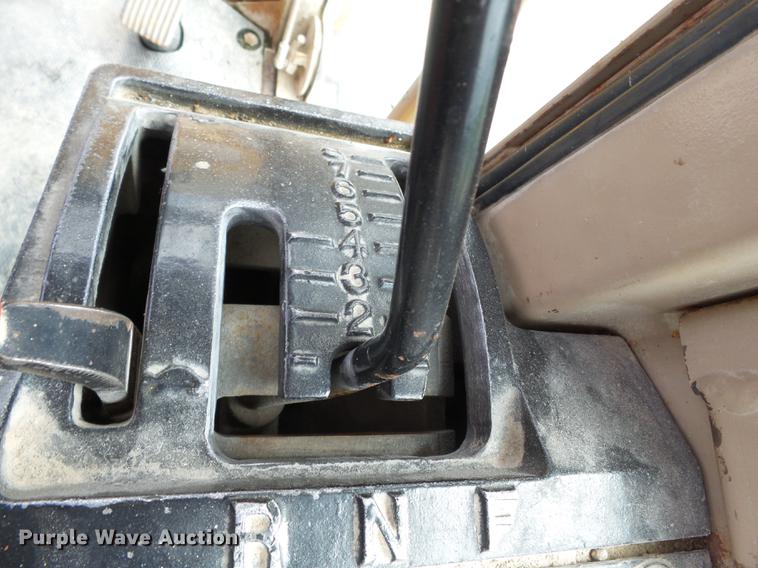 image for item DE7778 1988 John Deere 670B motor grader