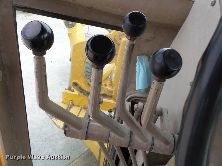 image for item DE7778 1988 John Deere 670B motor grader