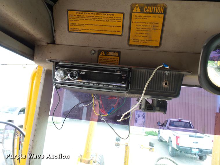 image for item DE7778 1988 John Deere 670B motor grader