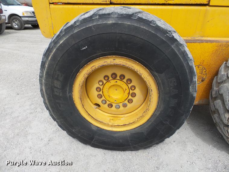 image for item DE7778 1988 John Deere 670B motor grader